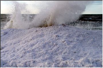 Waves at Sedar Bay