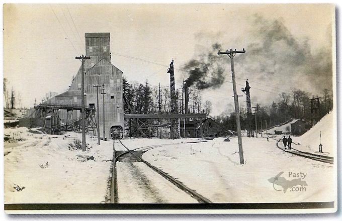 Photo from Copper Country Postcards