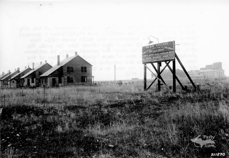 Photo from National Archives and Records Administration