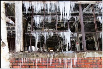 Icy curtains