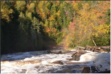 Tahquamenon flowing