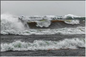 Crashing waves