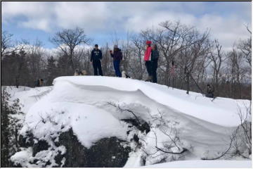 Snowshoe on the Cliffs