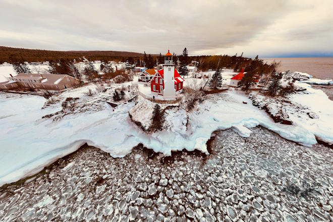 Photo by H Donn de Yampert