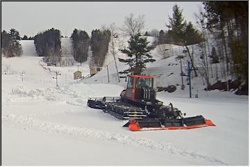 Snow Groomer at Mont Ripley
