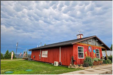 Mammatus Clouds in Gladstone