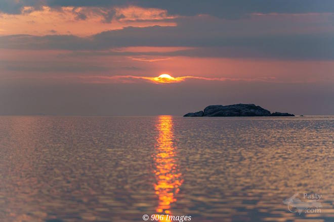 Photo by 906 Images