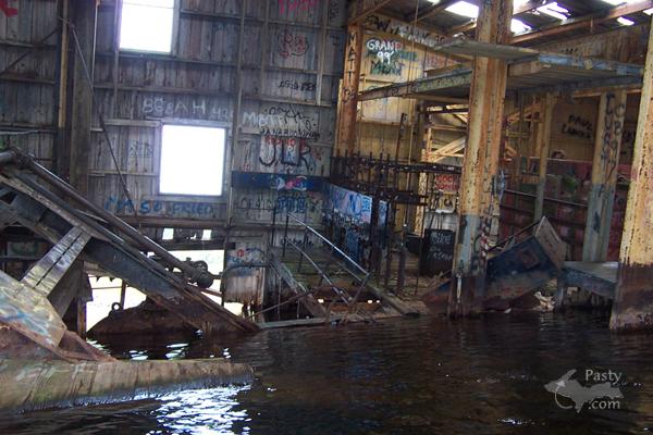 Inside the Dredge