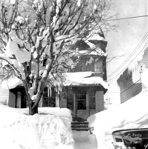 Same house back in the early 60's