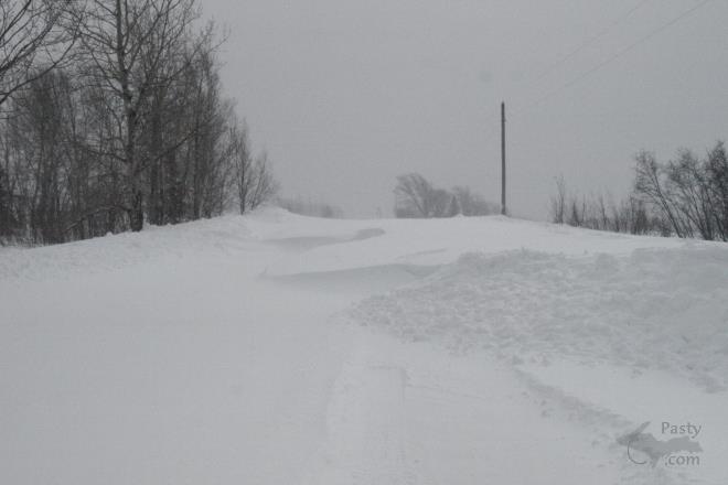 M <BR>ore  <BR>snow...