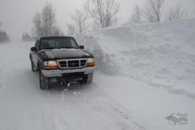 H <BR>UGE snowbanks